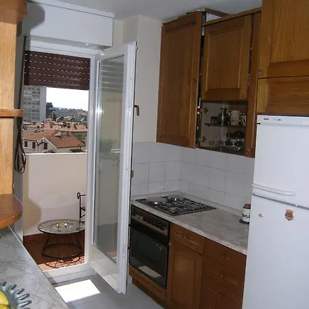 Apartment Vesela *